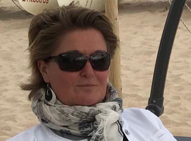 julie-plas, archi, psy, deco, formation, expatriation, femme, active, emploi, carrière