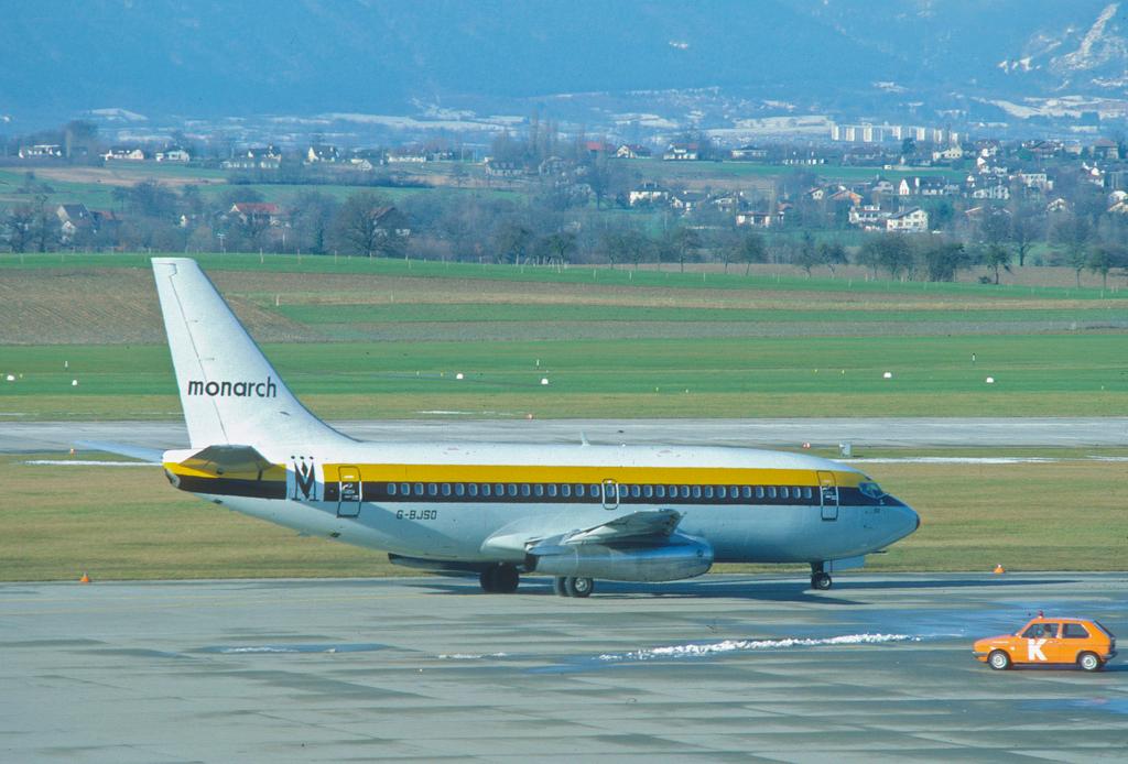 Monarch - avion - dépôt de bilan - voyage - transport