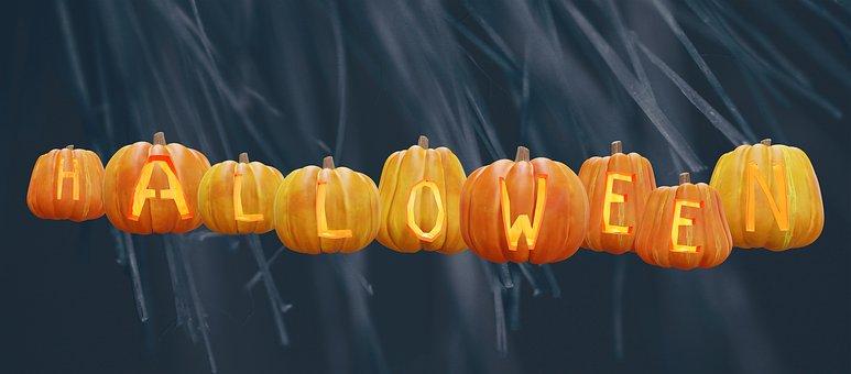 Citrouilles formants le mot Halloween