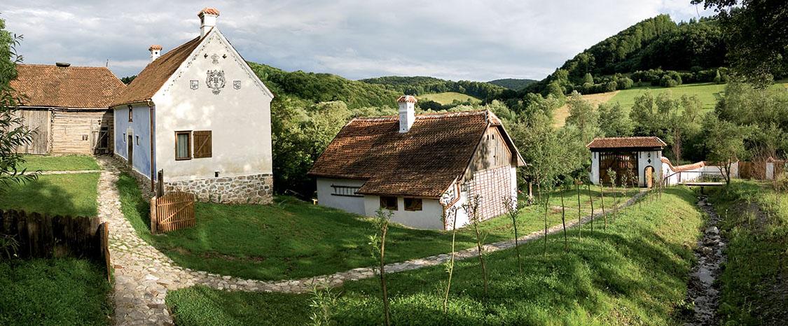 ESCAPADES - Le village Valea Zalanului et la pension du Roi Charles