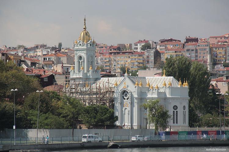 L’église, également connue sous le nom de Saint-Etienne des Bulgares, est située dans le quartier historique de Balat sur les rives de la Corne d’Or. 