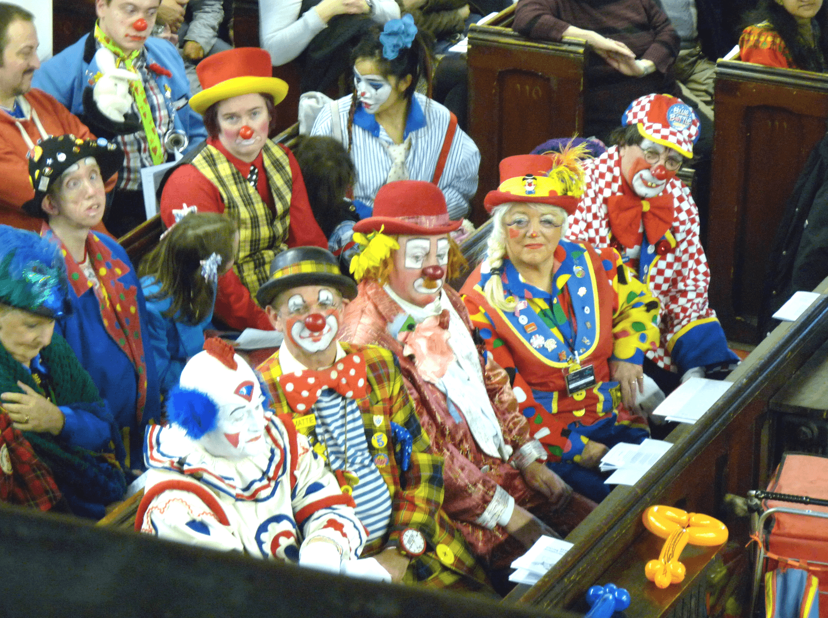 clowns-grand'messe-clowns annual church service-london-londres-église-joseph grimaldi