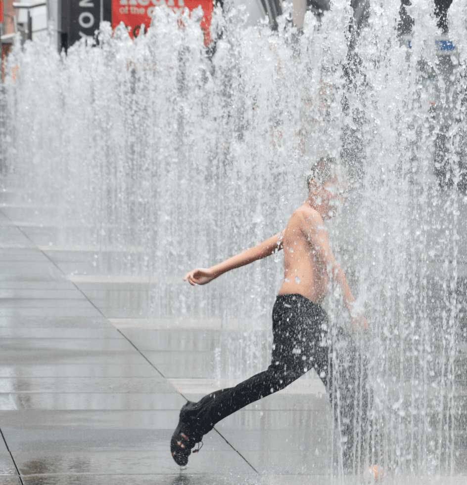 fontaine, jeux d'eau, idées sorties, enfants, adultes, famille, randonnée, boisson, apéro, piscine, barrage, emmarentia, 