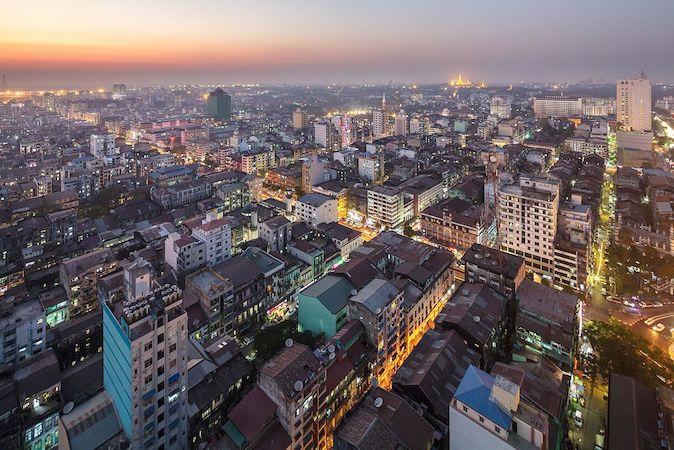 Yangon_downtown_at_night