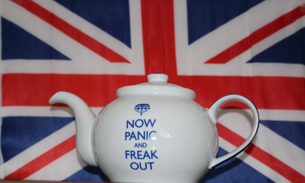 brexit - panic - jeremy corbyn - michel barnier - liam fox - theresa may - union européenne - londres - brexit