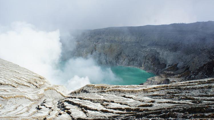 Ijen/volcan/emanation/gaz/indonesie/ferme