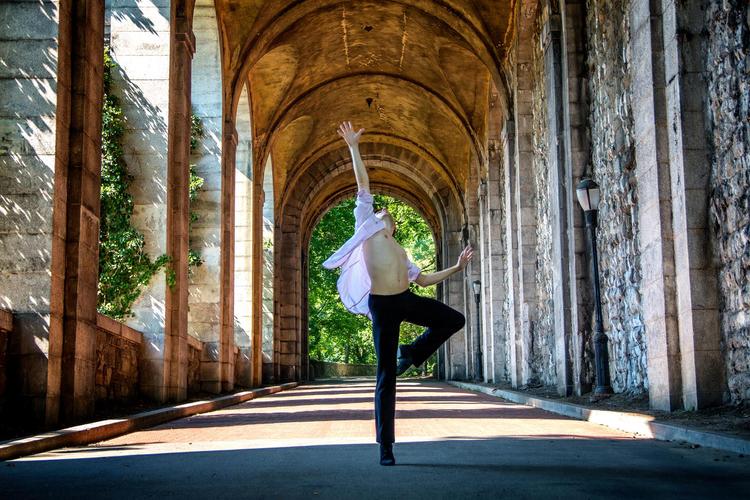 Jonathan Breton, Azoth Dance Theatre