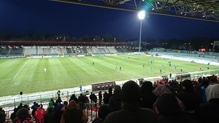 Les Chemises Noires, dans le noir