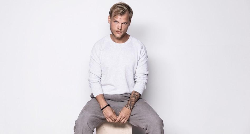 Célèbre pour ses tubes ”Wake me up ” ou ”Waiting for love”, Avicii a marqué l’univers EDM de son empreinte, laissant derrière lui un héritage musical impressionnant. ©DJ Mag
