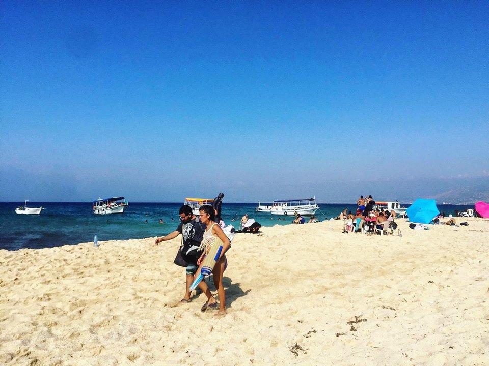 Plage sur l'Île aux Lapins. Photo Anna Monnereau