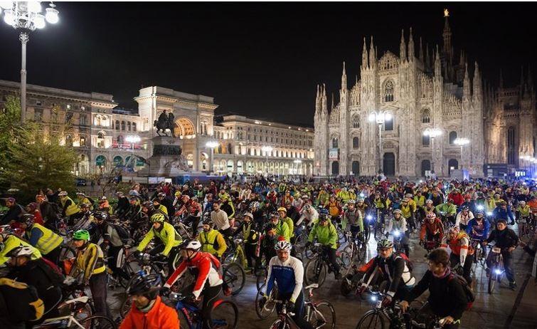Bike night milan
