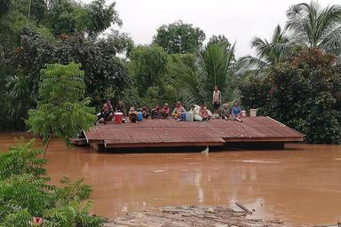 Effondrement d'un barrage au Laos