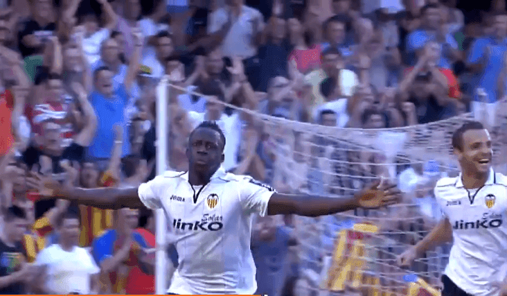 Aly Cissokho célèbre son seul but sous le couleurs du Valencia CF
