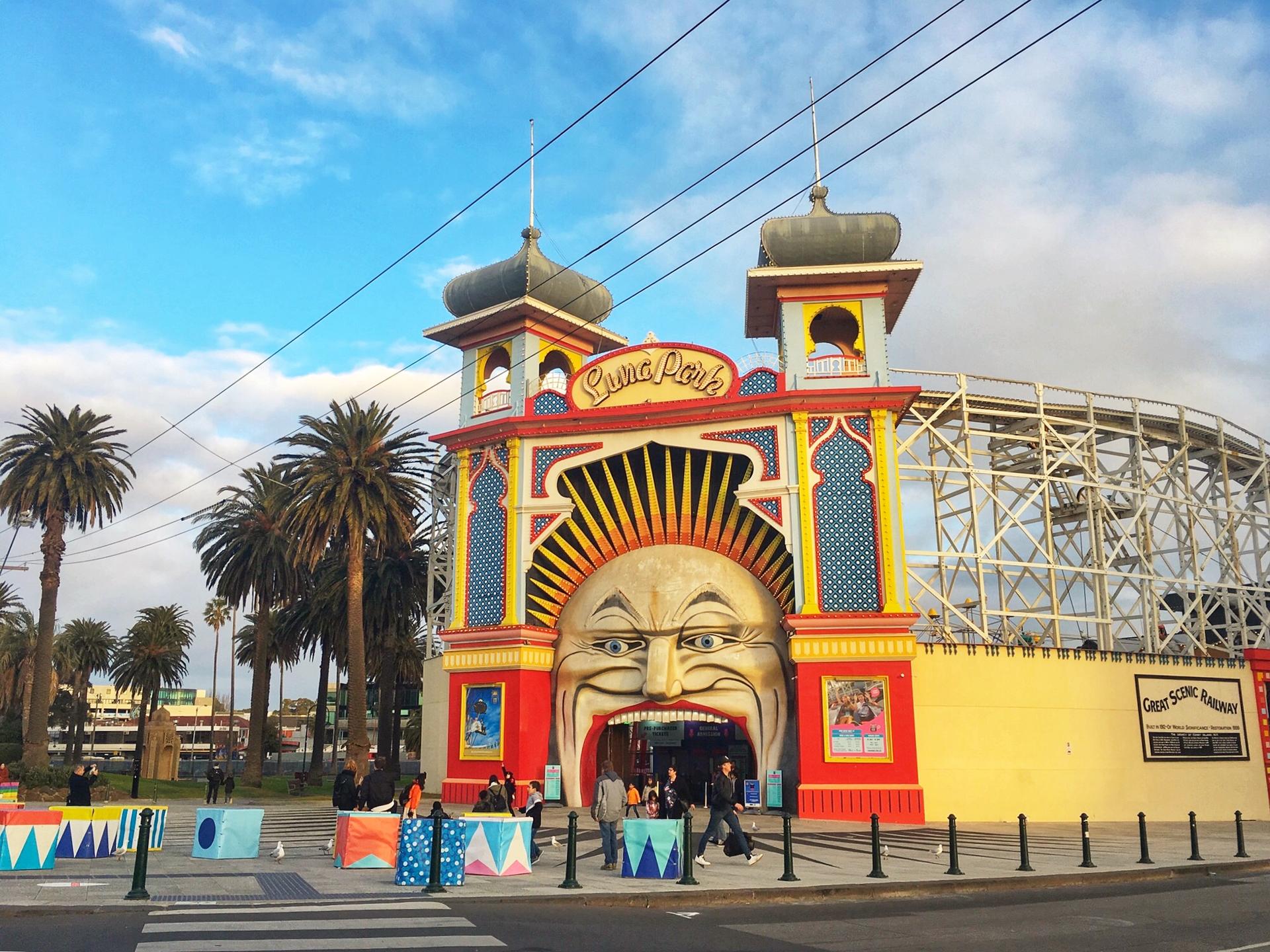 Luna Park Melbourne attraction vacances scolaires Australie St Kilda