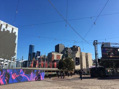 Federation Square écran géant footy AFL Grand Final Melbourne Australie