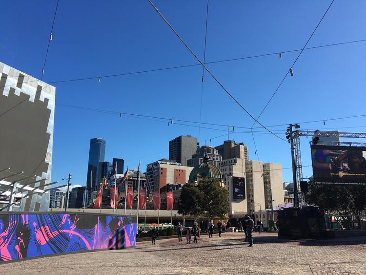 Federation Square écran géant footy AFL Grand Final Melbourne Australie