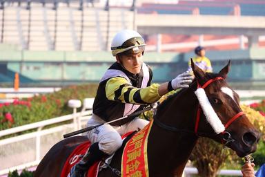 Ryan Curatolo jockey Macau 