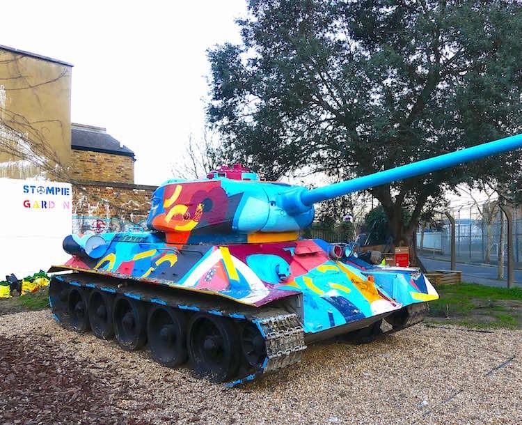 Tank Londres Insolite Mandela Way