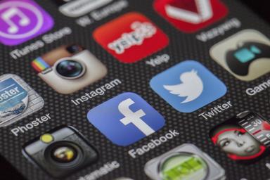 application-Facebook-Twitter