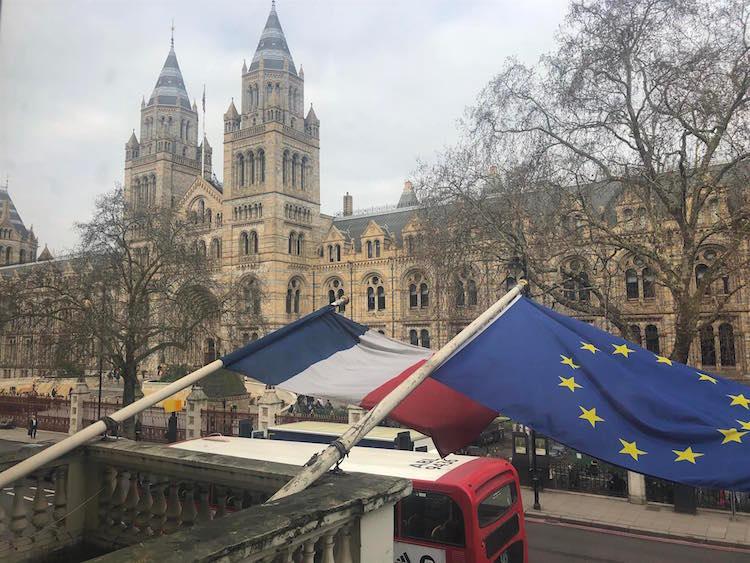 Brexit consulat français Londres débordé demande passeport carte identité nationalité