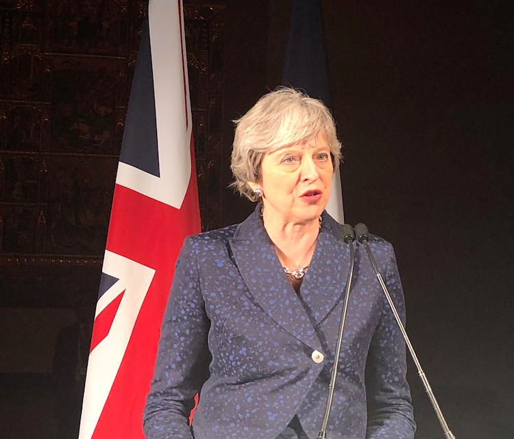 Theresa May démissionne parlement Londres 