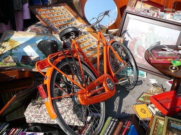 puces Kolo varsovie Pologne 