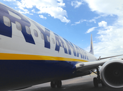 Ryanair Londres Royaume-Uni faible bénéfice baisse prix