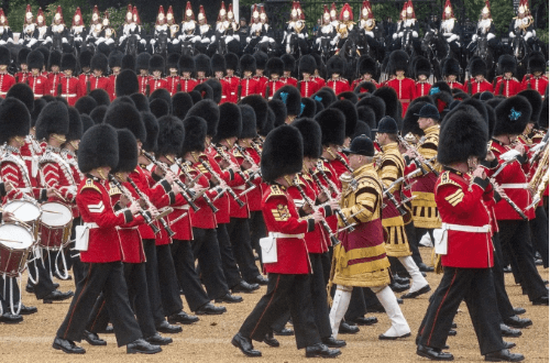 Trooping the Colour deuxième anniversaire officiel reine Elizabeth II Londres parade militaire 