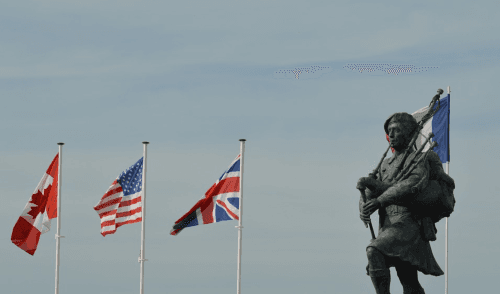 Débarquement commémoration Emmanuel Macron, Donald Trump et Theresa May Londres Normandie