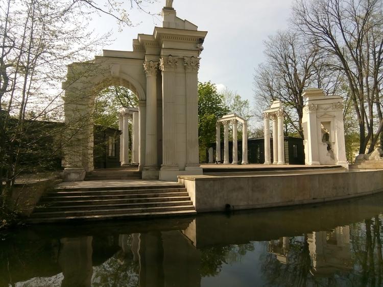 Varsovie Pologne théâtre palais sur l'eau parc Lazienki 