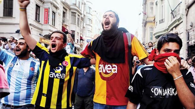 Fenerbahce, Galatasaray, Besiktas, Basaksehir, football, Istanbul, politique