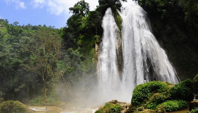 Daw Waterfall en Birmanie