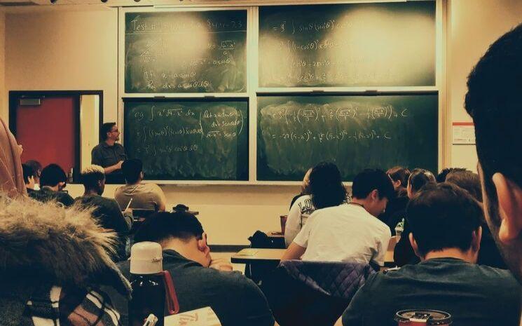 rémunération prof OCDE