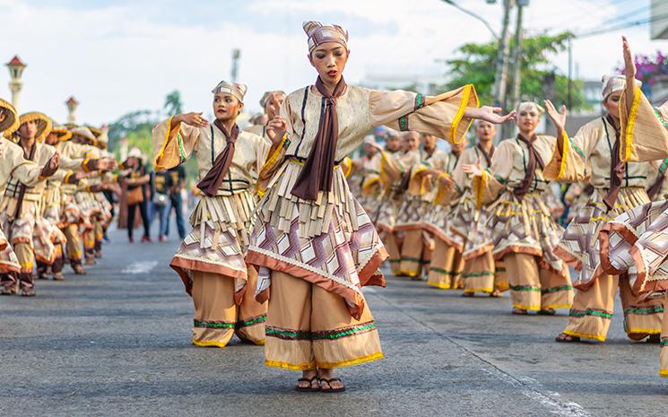 festival-sandurot-dumaguete