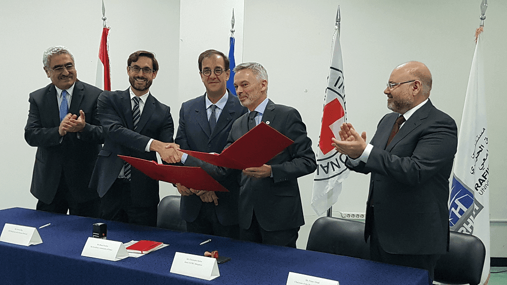 signature, convention, AFD, CICR, omité International de la Croix-Rouge, Bruno Foucher, Olivier Ray