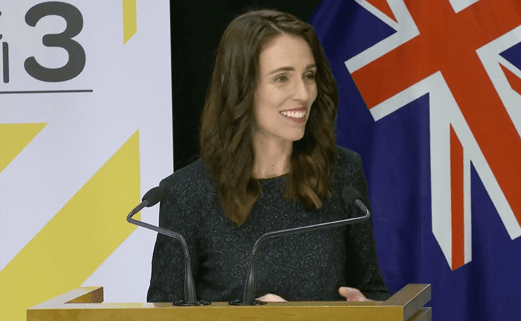 élimination transmission communautaire vigilance Jacinda Ardern