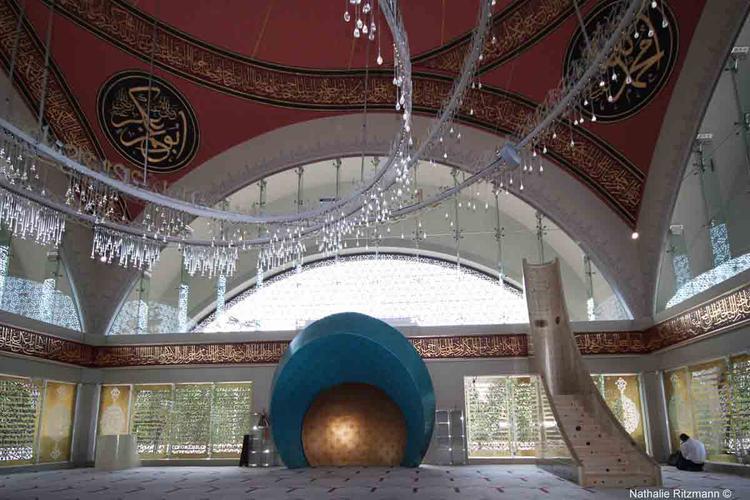 Şakirin camii Üsküdar femme