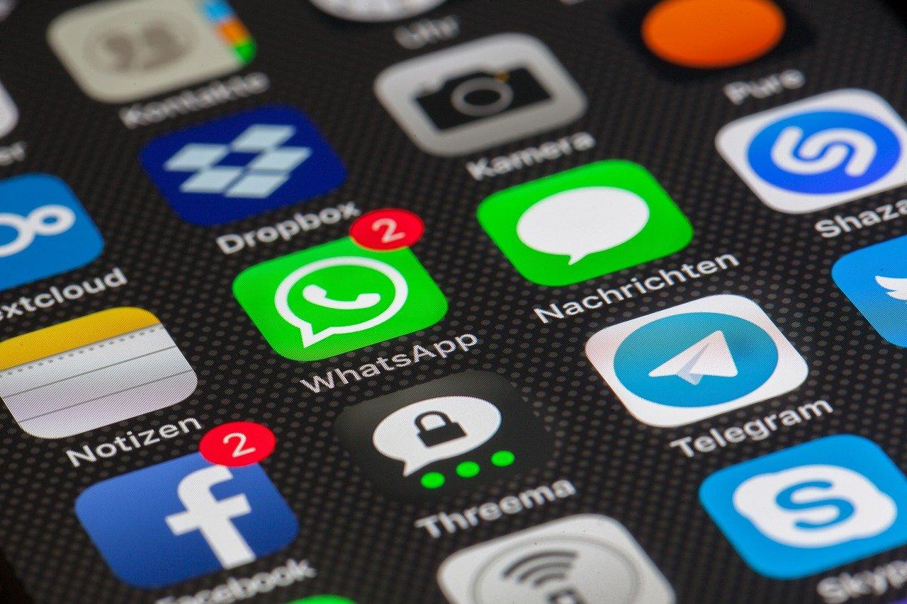 réseau social whatsapp internet application