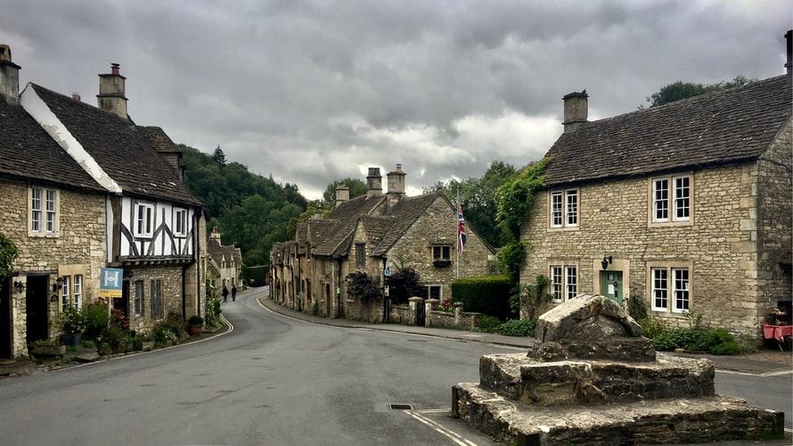 castle combe découverte village