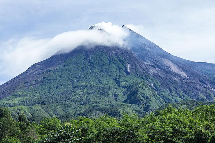 merapi volcan indonésie