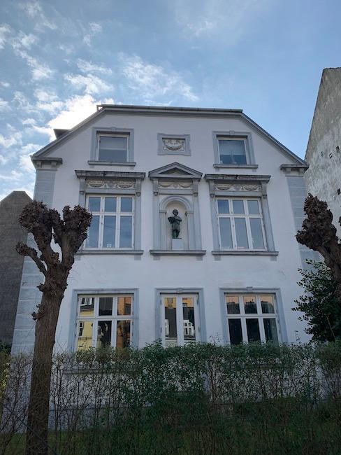 maison Nørrebro Assistens statue 