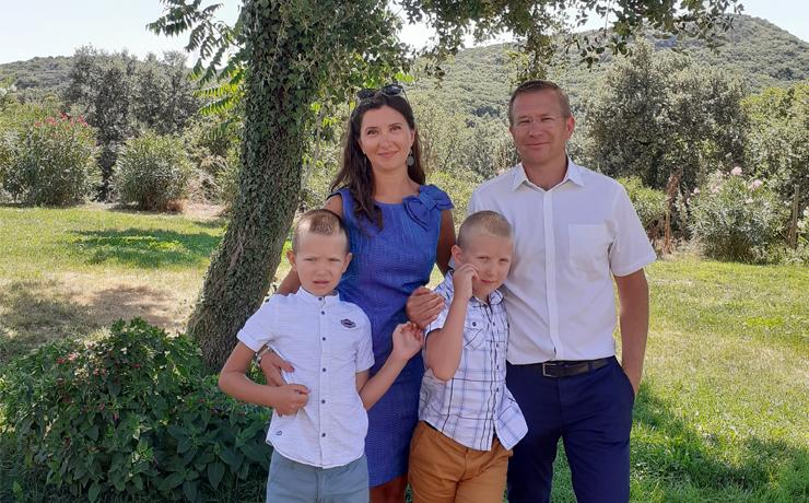 couple franco-roumain carmen simon