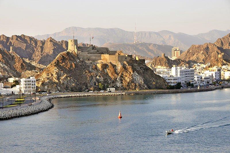 Oman devrait prochainement imposer les plus hauts salaires