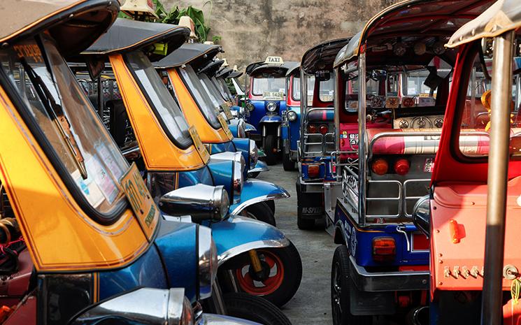 Tuk-Tuk-Thailandais et tourisme en souffrance