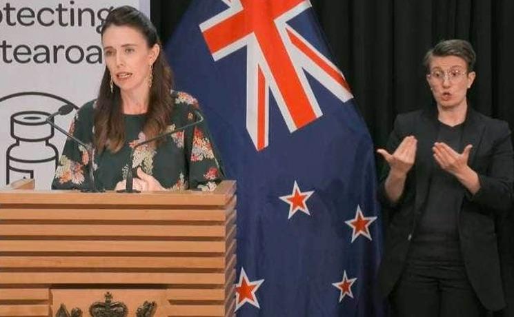 auckland confinement macron jacinda