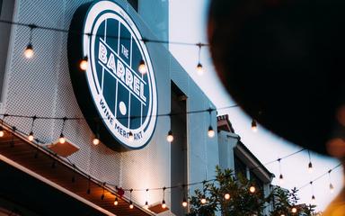 enseigne-The-Barrel-Thailande