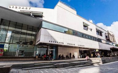 La façade de la bibliothèque centrale à Auckland