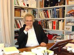 Amin Maalouf dans son bureau