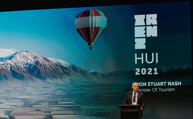 Le ministre du tourisme néo-zélandais Stuart Nash lors de du salon TRENZ 2021