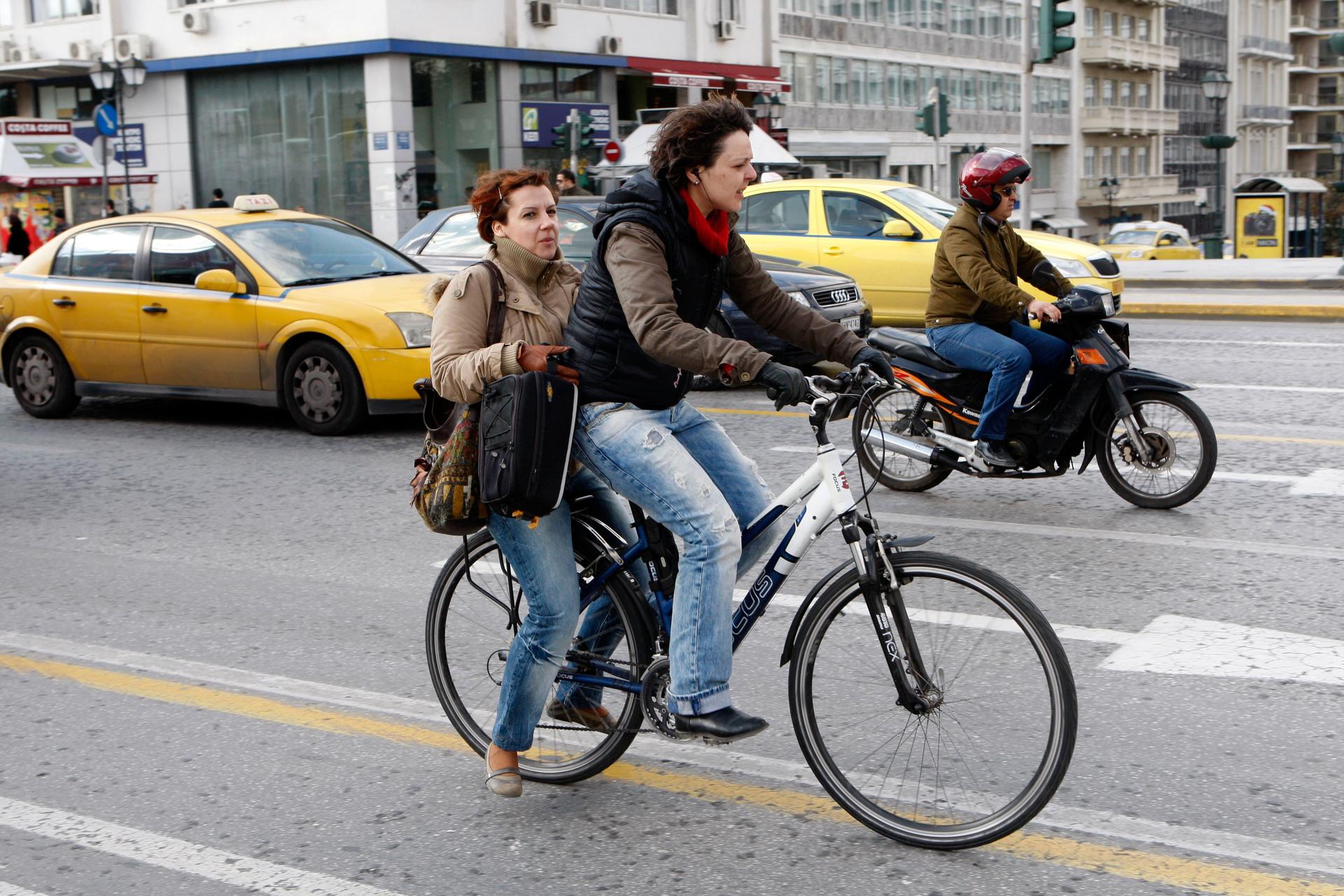 Une personne sur un vélo 